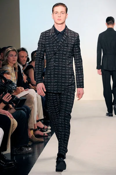 Look 9